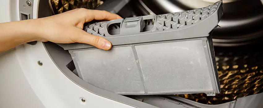 Signs Of A Clogged Dryer Lint Trap in Plainview, New York